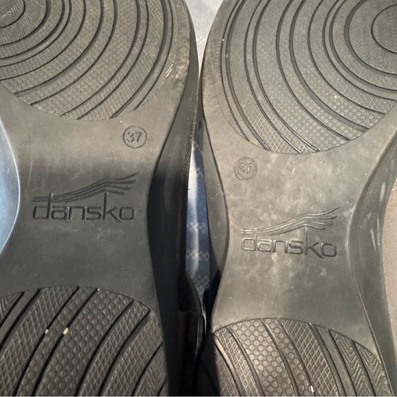 Dansko light bronze/tanish 2 toned textured Leather Women's Shoes - Picture 13 of 13